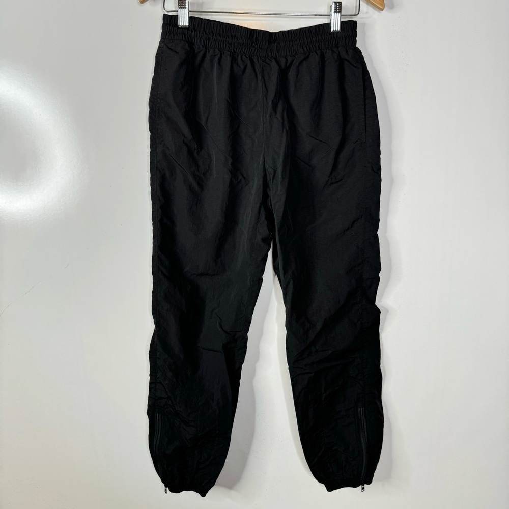Aritzia TNA Black Windbreaker Joggers Size Small